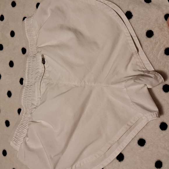 Nike shorts - Picture 2 of 2